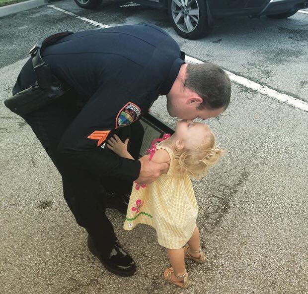 DaniThompson3's tweet photo. @KendellJenner Thank you for your @pepsi commercial. Much love, a #PoliceWife https://t.co/A8VRGIBRml