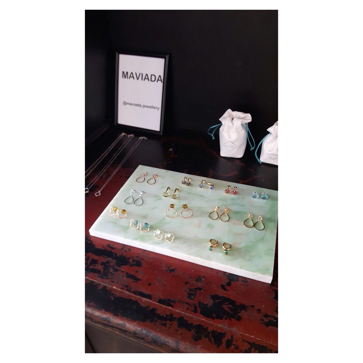 Minimal beauty by @maviada.jewellery @emsliecreative #PressDays 🦋🦋🦋