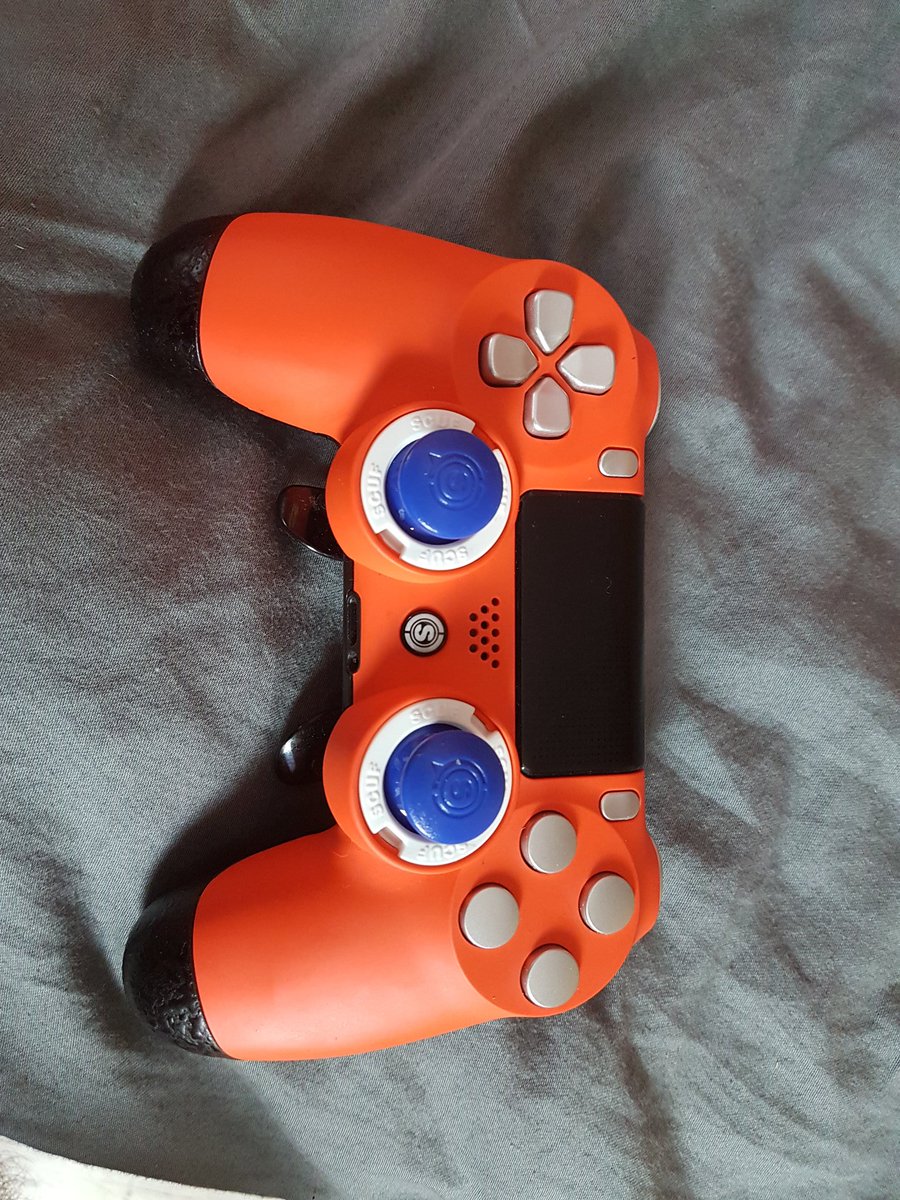 *SCUF GIVEAWAY*   

Retweet this Tweet and follow me to enter!

Winner chosen on the 18th of April!