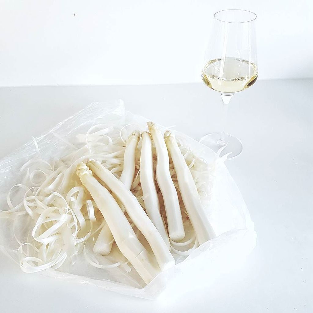 answerisfood's tweet image. BRB, just enjoying the good life 😍

#wittegoud #asperges #lovelife #wewv #allerhande #dutchfoodie #eten #hallojumb… ift.tt/2nECNDw