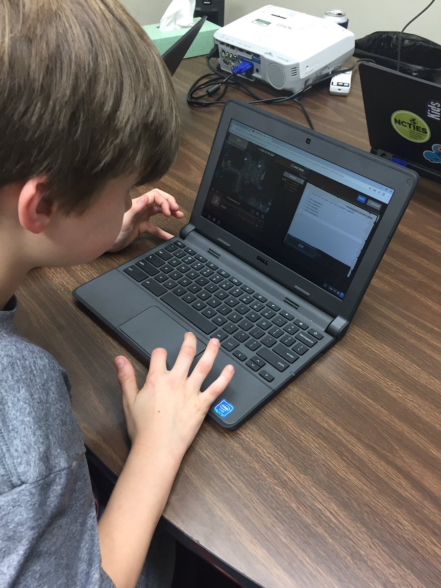 kcollazo's tweet image. New coders! Intense focus going on with @CodeCombat #codingisawesome @DaleBuie @SPEMediaCenter @SPES_Counselor @MCSDigital