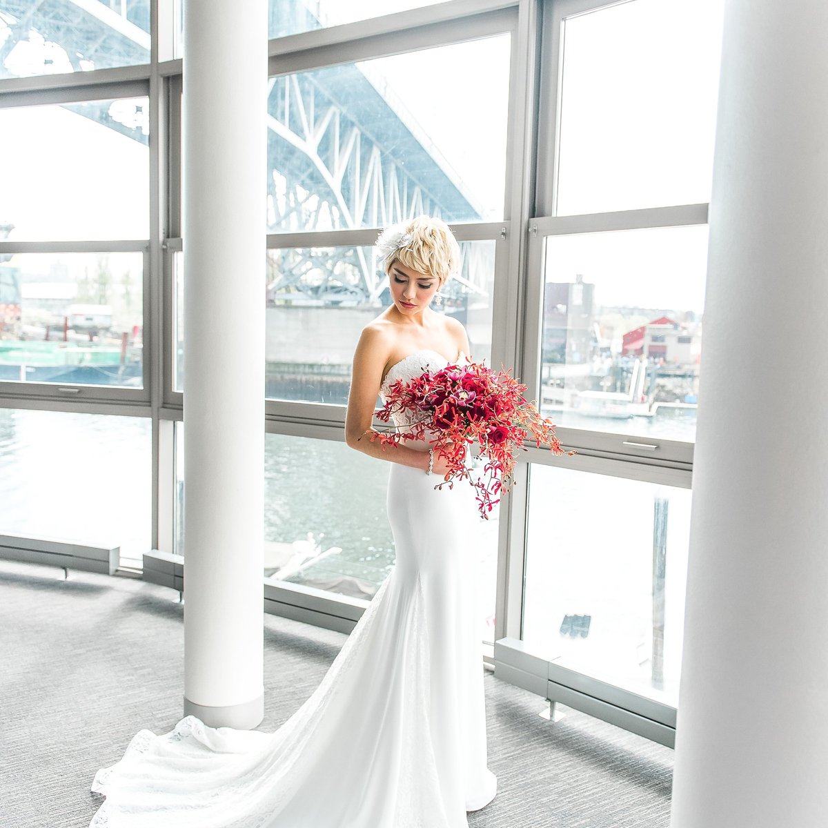 WaterviewVAN's tweet photo. Beautiful bride wearing @ClaraBridal #LivetheDreamWeddings @so_carrie #VancouverWeddings https://t.co/7KDVj3qvT3
