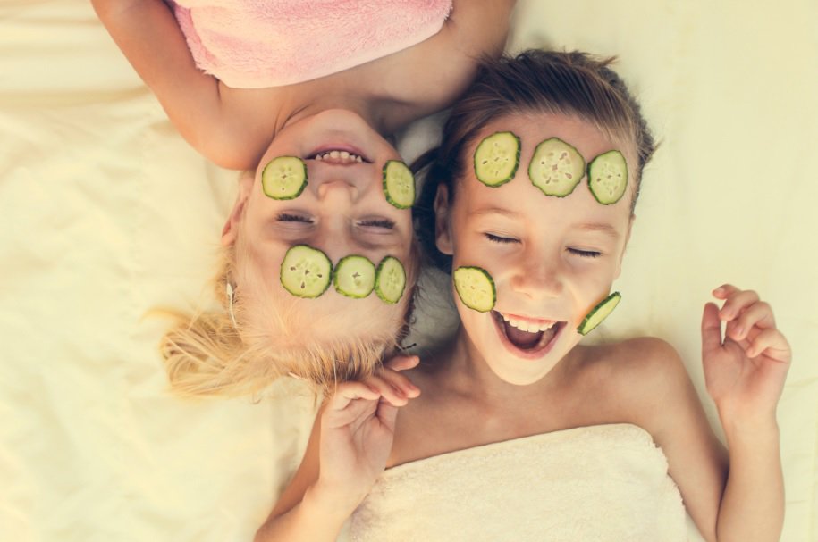 FinestResorts's tweet photo. The best way to have good children is to make them happy. Pamper them this Easter vacation at #ONESpa. 🌺 https://t.co/omSFnY8law https://t.co/EbSimSgKtd