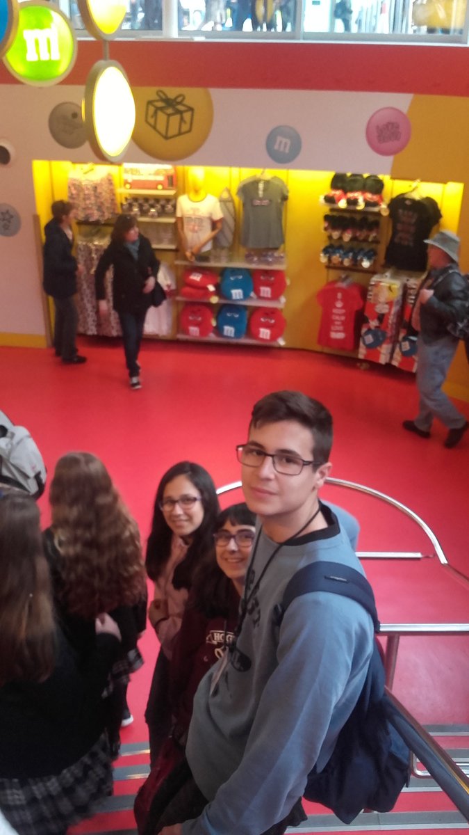 EduMDCPrat's tweet photo. #m&amp;m and piccadily @escolamdcprat https://t.co/2NXAtZdnII