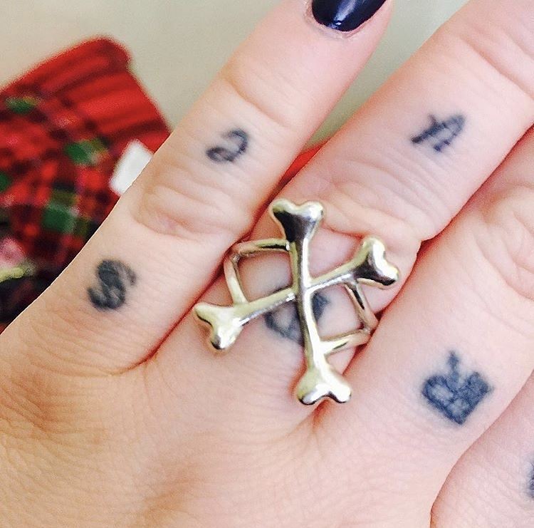 bloodymarymetal's tweet photo. C l a s s i c s ⚔ Another member added to #crossbonescrew 😘 Thanks for the photo @katieaidleyv ✌️ Shop here ▹ … https://t.co/XBWIuM4G4n https://t.co/37MZRGd6W4