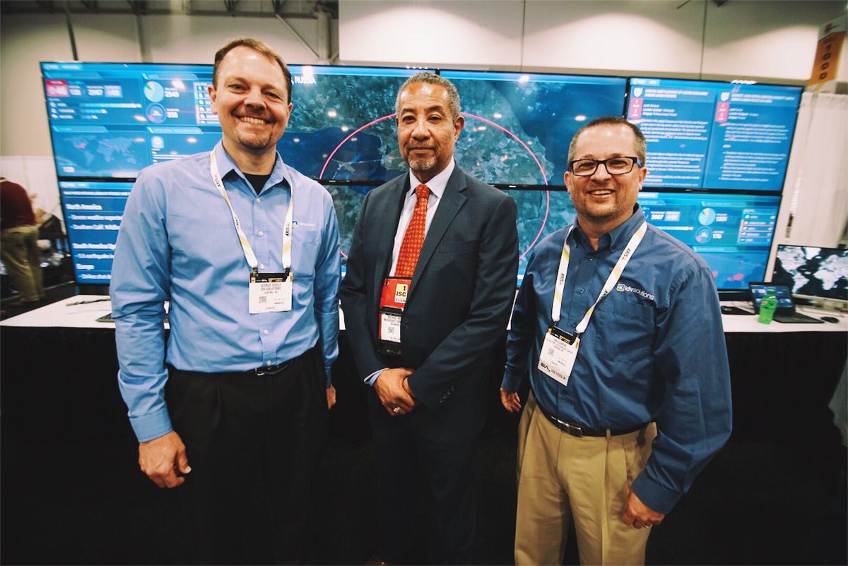 Microsoft_GS's tweet image. Visiting @idvsolutions at #ISCW17 booth #3050 with Microsoft CSO @MikeHowardMSGS, @idvsolutions GM Ian Clemens &amp;amp; George Siegle.
