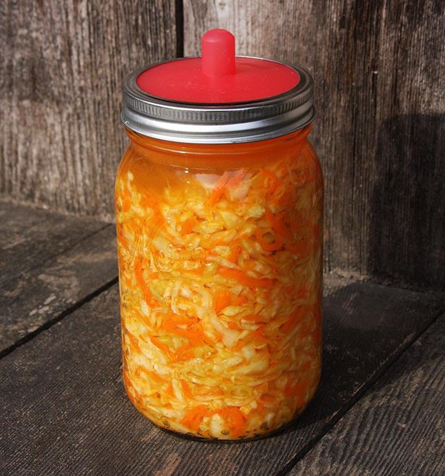 masontops's tweet photo. π Kurry Kraut π #PicklePipe Recipe on Pg. 16 of the Masontops Fermenting Guide & Recipe Book online. https://t.co/5RVnQ1eyvZ