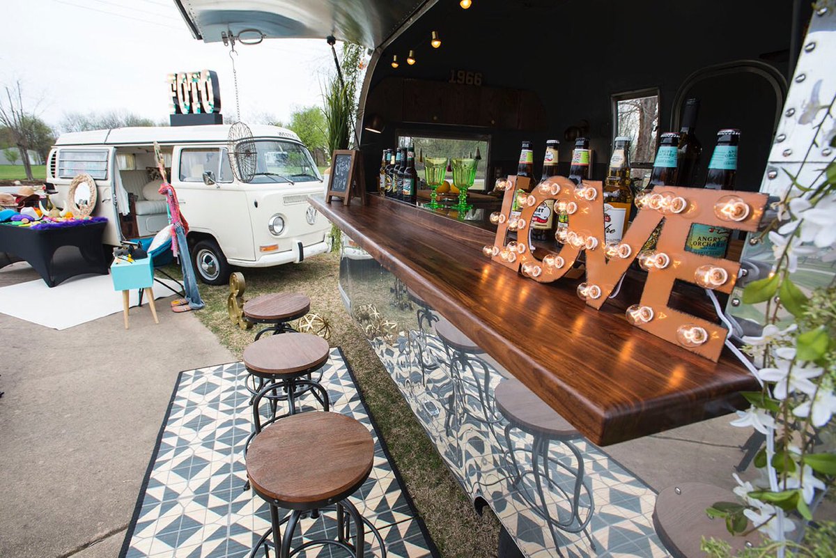 GalaGarage tweet media