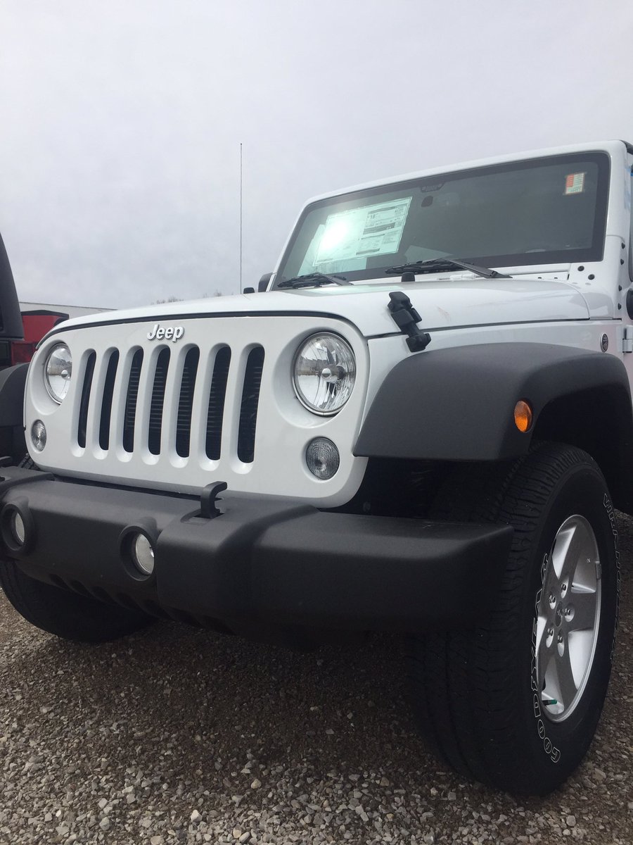 ferneliusauto's tweet photo. Tear it up this #wranglerwednesday with a #2017 #JeepWrangler from #fernelius! https://t.co/zNfjC6xKo3