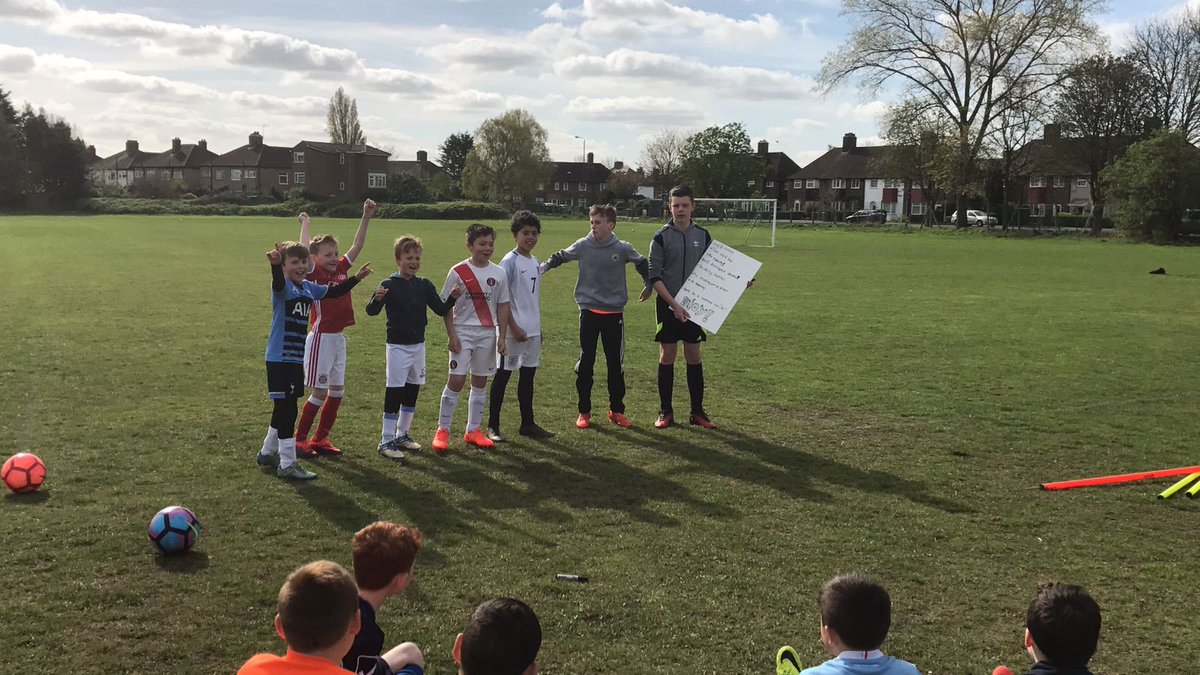 baldonsportsfc's tweet photo. @baldonsportsfc @jmalcher88 @Rb_footballA @mdfoundation2  few pics of groups presenting there rules #fun #confidence #teamwork https://t.co/Hm74I8Gmmr