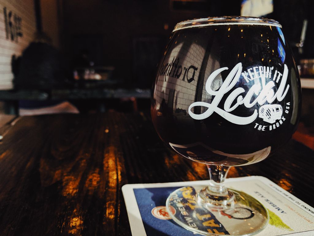 DandyintheBronx's tweet photo. With baseball season in full swing, stop by #bronxdrafthouse before or after a game! - local #Bronx #Bars 👉 https://t.co/fbZbhUDvgp https://t.co/SupMGpCcEE