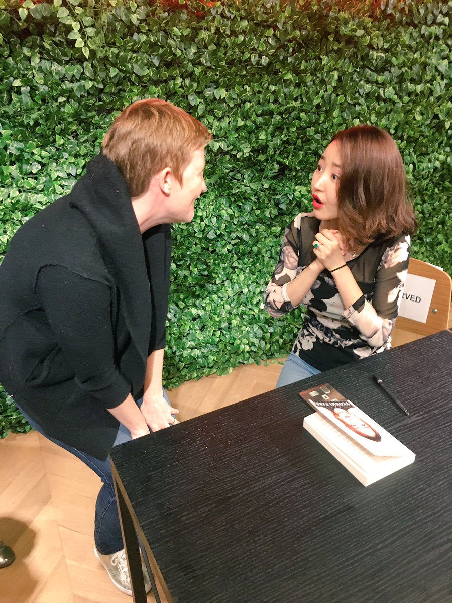 bess_hepworth's tweet image. Thank you @YeonmiParkNK absolutely humbling and incredible honor to meet and listen to you and loved sharing about @FriendsofKirby too! 🙌🏼❤️