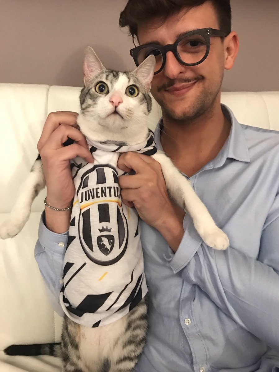Michele Simonte (@michelsimontedj) on Twitter photo FORZA JUVE 😺❤️⚪️⚫️
#coppaitalia #ForzaJuve #FinoAllaFine #NapoliJuve <a href="/juventusfc/">JuventusFC</a> <a href="/CoppaItalialive/">Coppa Italia live</a> <a href="/GliAutogol/">Gli Autogol</a> FORZA JUVE 😺❤️⚪️⚫️
#coppaitalia #ForzaJuve #FinoAllaFine #NapoliJuve <a href="/juventusfc/">JuventusFC</a> <a href="/CoppaItalialive/">Coppa Italia live</a> <a href="/GliAutogol/">Gli Autogol</a>