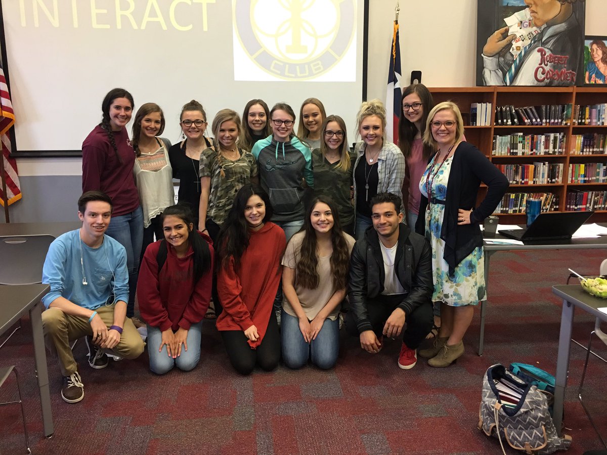 InteractClub281's tweet image. We had a great meeting today planning for the end of the year service project! #interact @themagnoliahigh