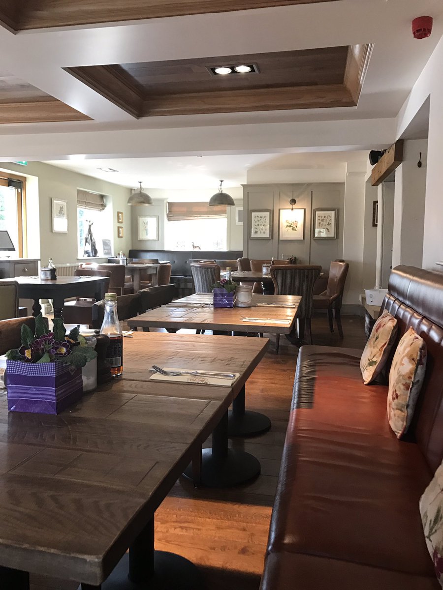 BeHerdMCR's tweet image. Just end the whole afternoon with #cheese "You Gotta Eat Here Very Soon" @thegreyhoundash @JWLeesBrewery #Cheshire #altrincham #wilmslow