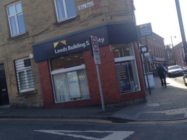 WLDispatch's tweet photo. Anger grows as Leeds Building Society plans to shut #Armley Town Street branch https://t.co/CdNzHdjt5z #westleeds https://t.co/T1XkYAxdgP