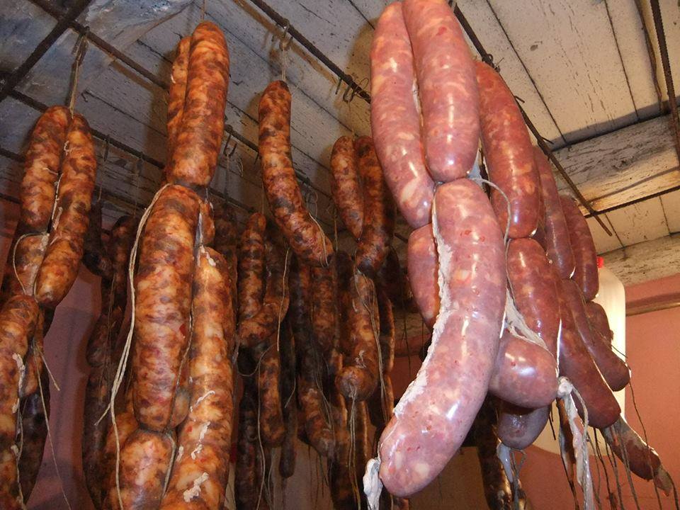 dinobriglio's tweet photo. @grapecircus @JulieDupouy1 I will bring something from Italy https://t.co/8JExJirvgD