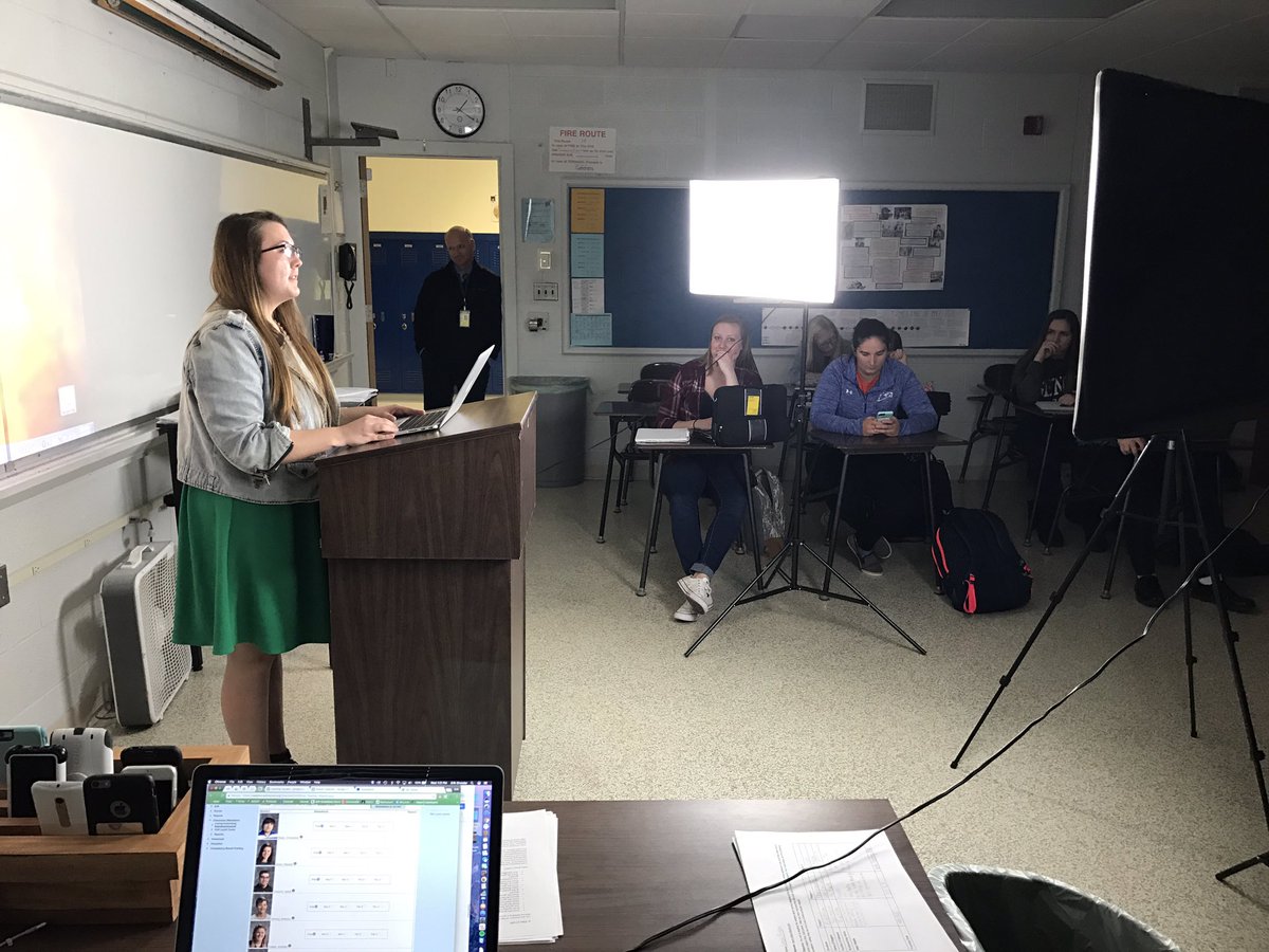 CoachGrunder's tweet photo. Getting REAL here on speech day! @WHSGovNews #SpringElectionsWHS #ItsElectionTime @PeoplesPartyy https://t.co/UdYbk7FuzB