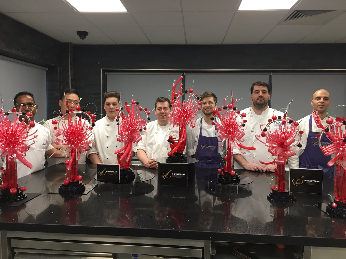 florian_poirot's tweet photo. 2 days sugar showpiece class -beginner /intermediate @ClassicFineFood #thetastelab thank you @OlivierBATEL @denisdrame I enjoyed it a lot👍 https://t.co/hQvrB7IM4z