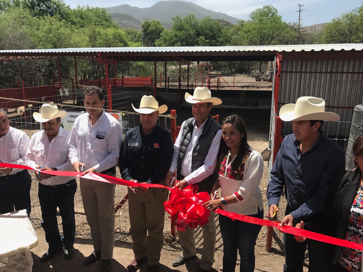 DEL3Conaza's tweet photo. Inauguramos infraestructura Caprina en Comunidades de #Galeana #Nuevoleon. Proyecto Transversal, Dependencias @EPN #coordinandoesfuerzos https://t.co/b3IVqQTP0V