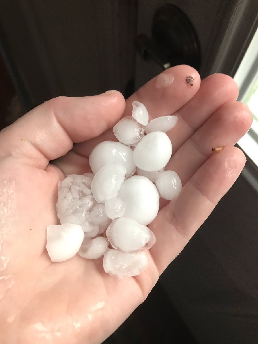 destiny_letson's tweet photo. @spann @ewarn 
Hail in Moody https://t.co/K5PCftRqQ6