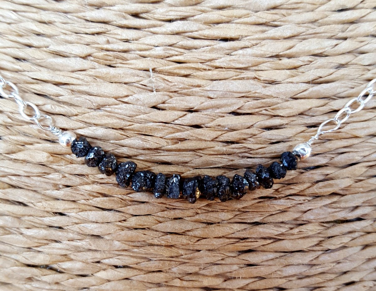 EFraserDesigns's tweet photo. Black diamond and sterling silver necklace #handmadehour #handmakeuk #roughgemstones #handmadejewellery #aprilbirthdaygirls #uketsyseller https://t.co/vqT92xTQF6
