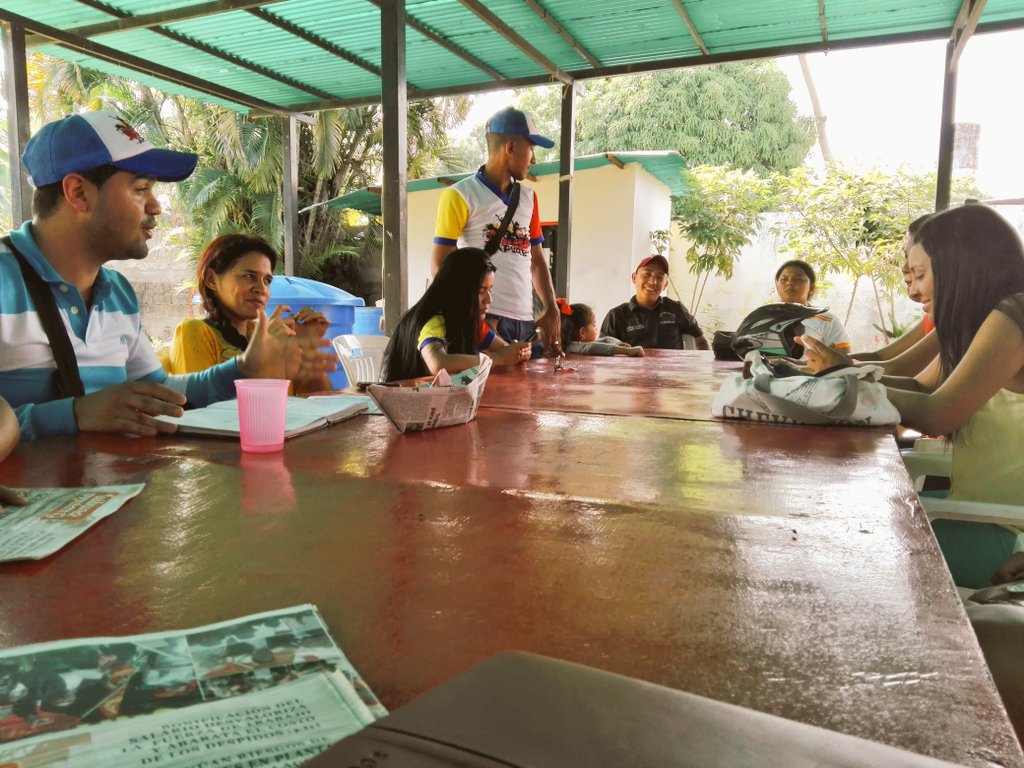 esaypadilla's tweet photo. @jpsuvpaez activa coordinando d acciones de repudio ante Intervencionismo De #Almargo, @SolfredissPSUV @RCarrizalezPSUV @lucindomosquera https://t.co/D52mS8tYtL