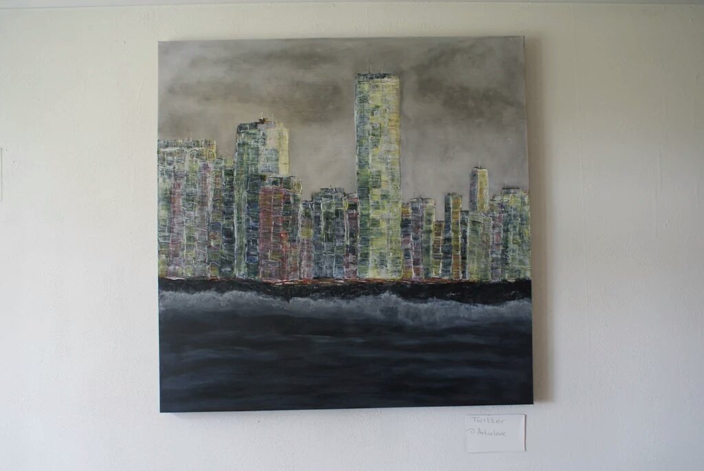 #midlandshour Hi everyone I'm an artist in #Harborne trying to find outlets for my 90cmx90cm #paintings please DM me  <a href="/Artulove/">Artulove Handmade</a> 😉