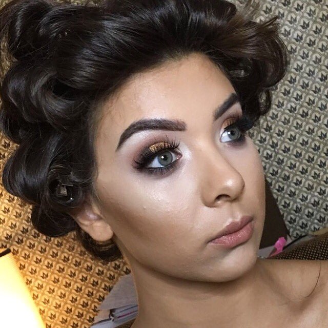 _kellyedwards_'s tweet photo. 🌟🌟🌟Apps available throughout April, DM to book 🌟🌟🌟

#Manchester #MUA #Makeupartist #Makeup https://t.co/zZVL5g3CqM