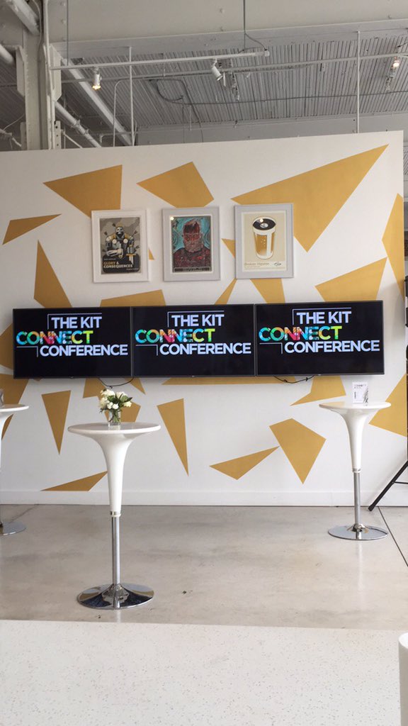 MoonExperiences's tweet photo. #thekitconnect https://t.co/ZGlnoK6zbQ