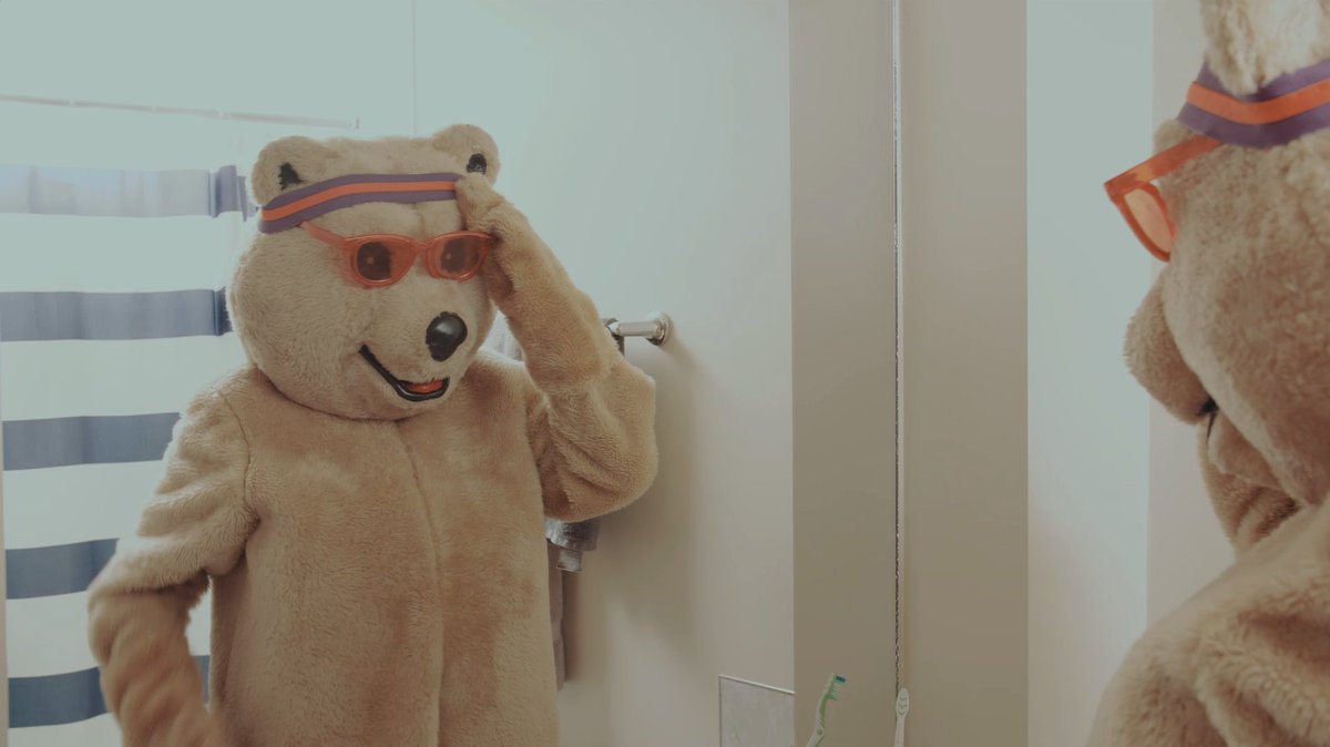 National on 17th tweet media