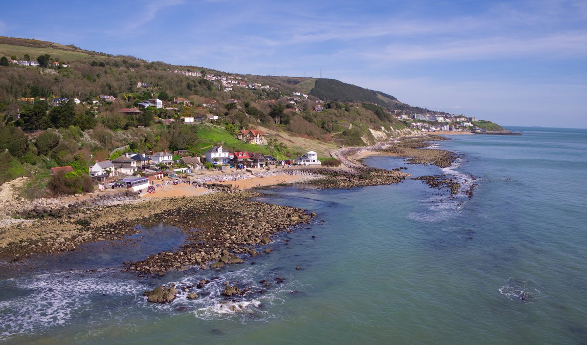 wightskycam's tweet photo. Steephill Cove today. Certainly one of the gems of the Island. #steephillcove  #isleofwight https://t.co/GwZt0sEnpJ
