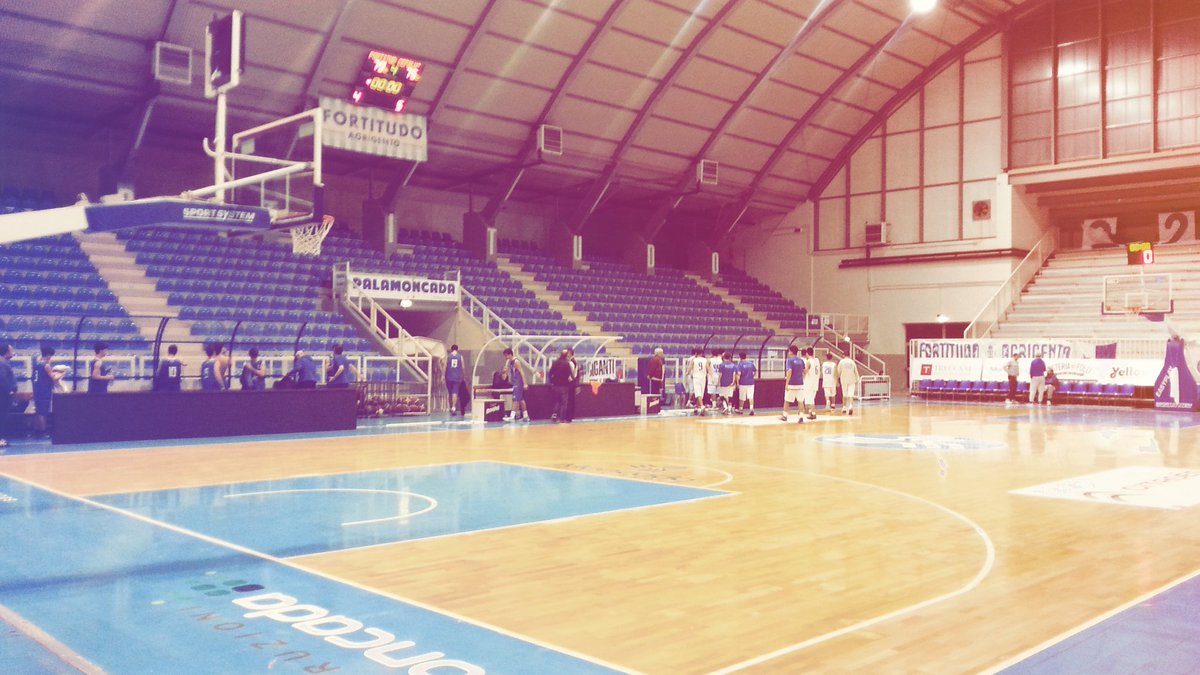 WML30's tweet photo. @FortitudoAG VS @ZannellaBasket finisce 79-75 al #PalaMoncada! #Under16M #QuartiDiFinaleRegionale #AgrigentoCefalรน https://t.co/aS4jHVR5wI