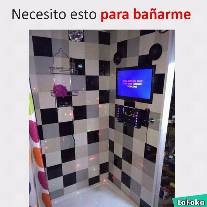 Alesssandra_B's tweet photo. 😄🔊🚿🎧🎵 https://t.co/XCEz39U802