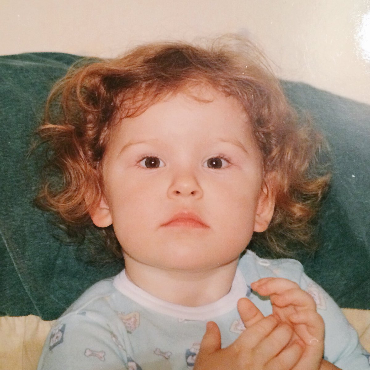 waeterty's tweet image. просто сей ми хау из ЗИС БЬЮТИФУЛ ЧАЙЛД выросло ЗИС АГЛИ ЧМО 
••••••
#ЛøндøнскийЧайФолловитРулета #ДжулиеФолловитФандомных