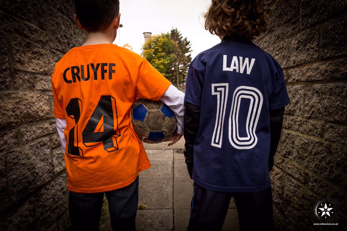 DLStreetsport's tweet photo. #DenisLaw Streetsport in the area @JohanCruyff @JCFoundation @FCBarcelona @BumperGraham #LawCruyff #TotalAberdeen #YesBallGames 👍🏼☝🏼️ https://t.co/34BUJuaUsW
