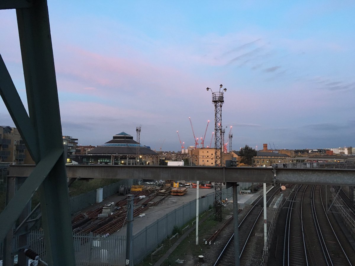 Caught the last hrs of digital storytelling R&amp;D <a href="/RoundhouseLDN/">Roundhouse</a> tnght, some excellent chat @juliaatthehub @rachelnelken <a href="/MatthewLinley/">Matthew Linley</a> et al