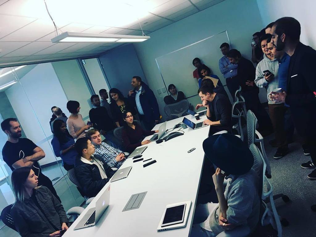 TulipRetail's tweet photo. All Hands meeting in the new office 🙌😁
.
.
.
#tulip #tulipretail #tulipretailteam #toronto #the6ix #work #kitchene… https://t.co/6OlwEPYVKe https://t.co/8vUmOqA3Fp