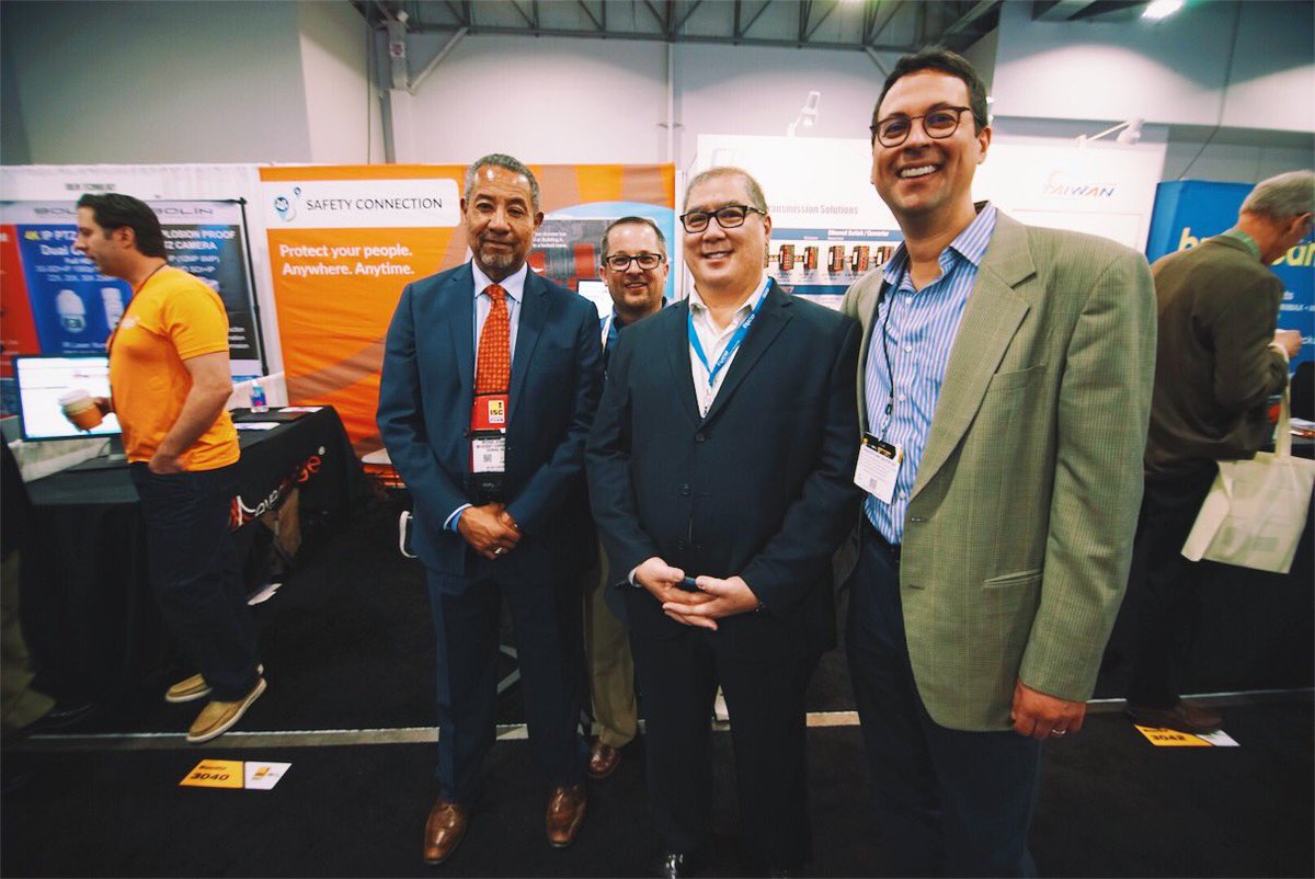 Microsoft_GS's tweet image. Microsoft CSO @MikeHowardMSGS, Sr. Director @Brian_Tuskan, @idvsolutions GM Ian Clemens and @Everbridge CTO @ImadMouline at #ISCW17