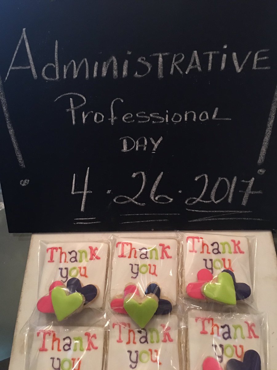 MonicaFonck30's tweet photo. Say thank you with cookies! We ship #adminstrativeprofessionalday #cookies #bronx #cakeiteasynyc #saythanks #greatgiftidea https://t.co/VS4Su7JJ3Z