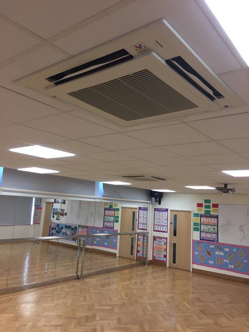 ValleyMechUK's tweet photo. #preventativemaintence #acservice #acinstallation #airconditioninginstallation #comfortcooling #college https://t.co/ZNdPcvhl3f