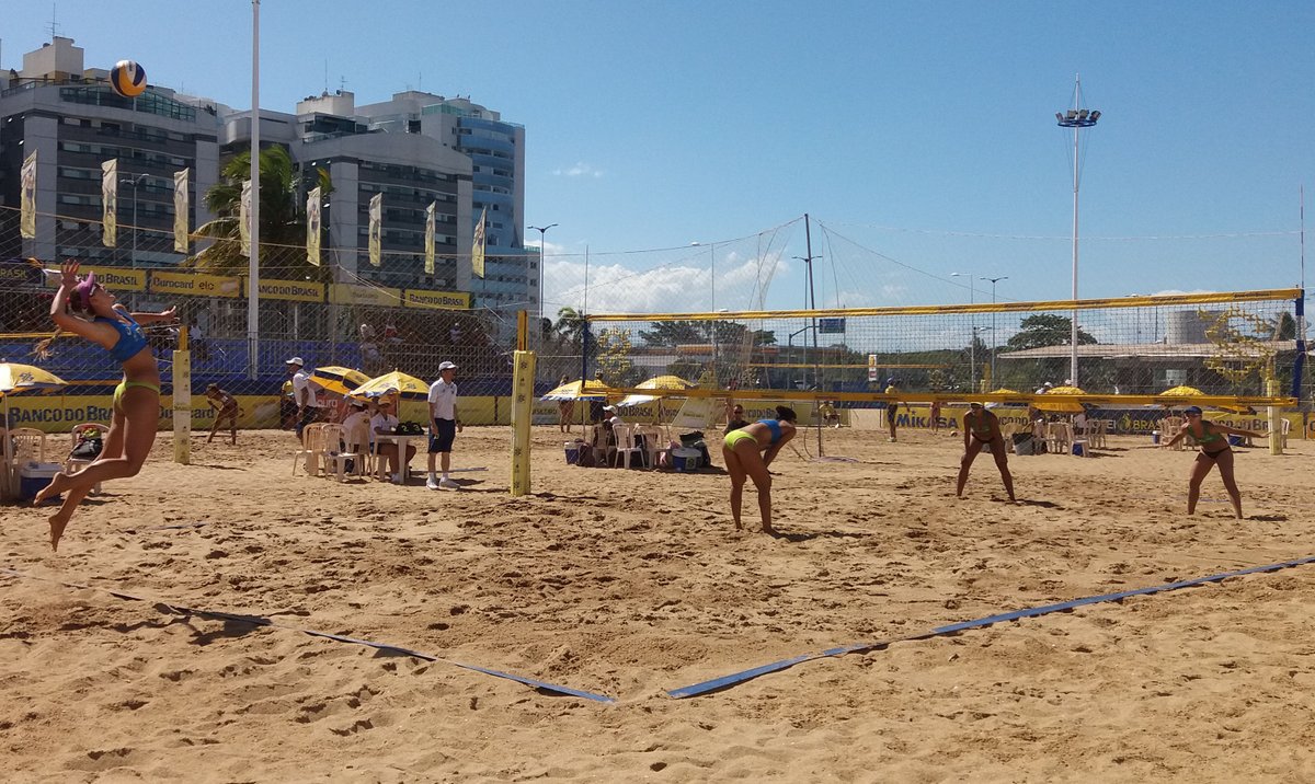 volei's tweet photo. #CircuitoBB #Nacional Semifinais definidas em Vitória. Tem capixaba brigando pelo título nos dois naipes https://t.co/fF9FPoTxlh https://t.co/ES0SnABEZ8