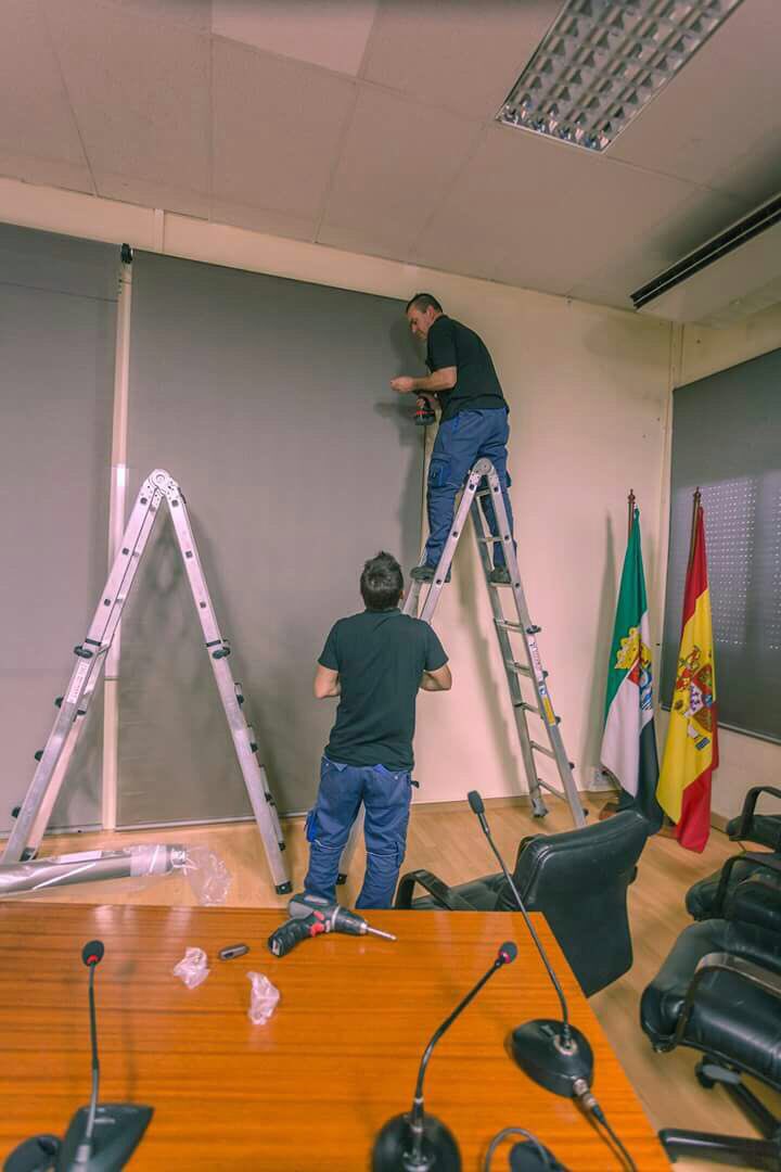 Persianas Badajoz tweet media