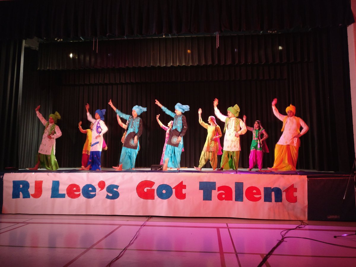 msgage5's tweet photo. Dress Rehearsal today was awesome! Tonight's going to be even better! 
@rjlee_ps https://t.co/ywjk9NfUJG