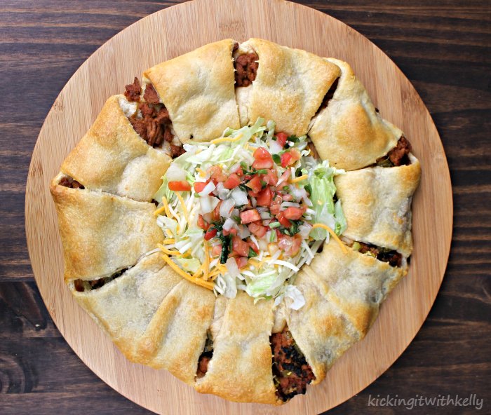 The family will flip for this easy &amp; delicious <a href="/Manwich/">Manwich</a> Sloppy Joe Taco Ring Recipe #ad bit.ly/manwichring  #ManwichTonight #recipes