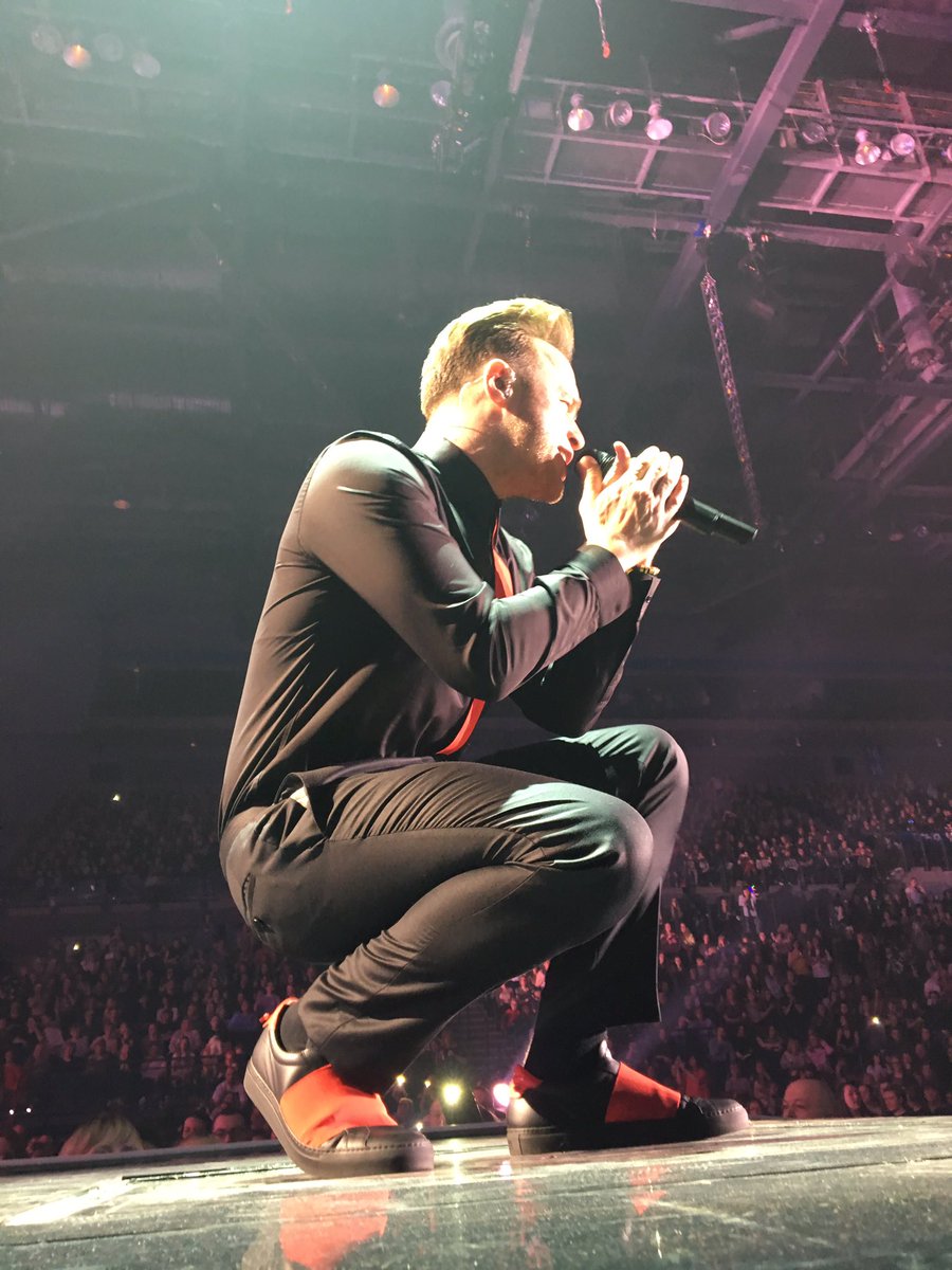 Naomi_Reddy's tweet photo. Congratulations on another incredible tour @ollyofficial you never disappoint 😊 #ThankYouOlly #SmasheItMurs #OllyTour2017 #GoodByeTourBulge https://t.co/IX4odSV4eR
