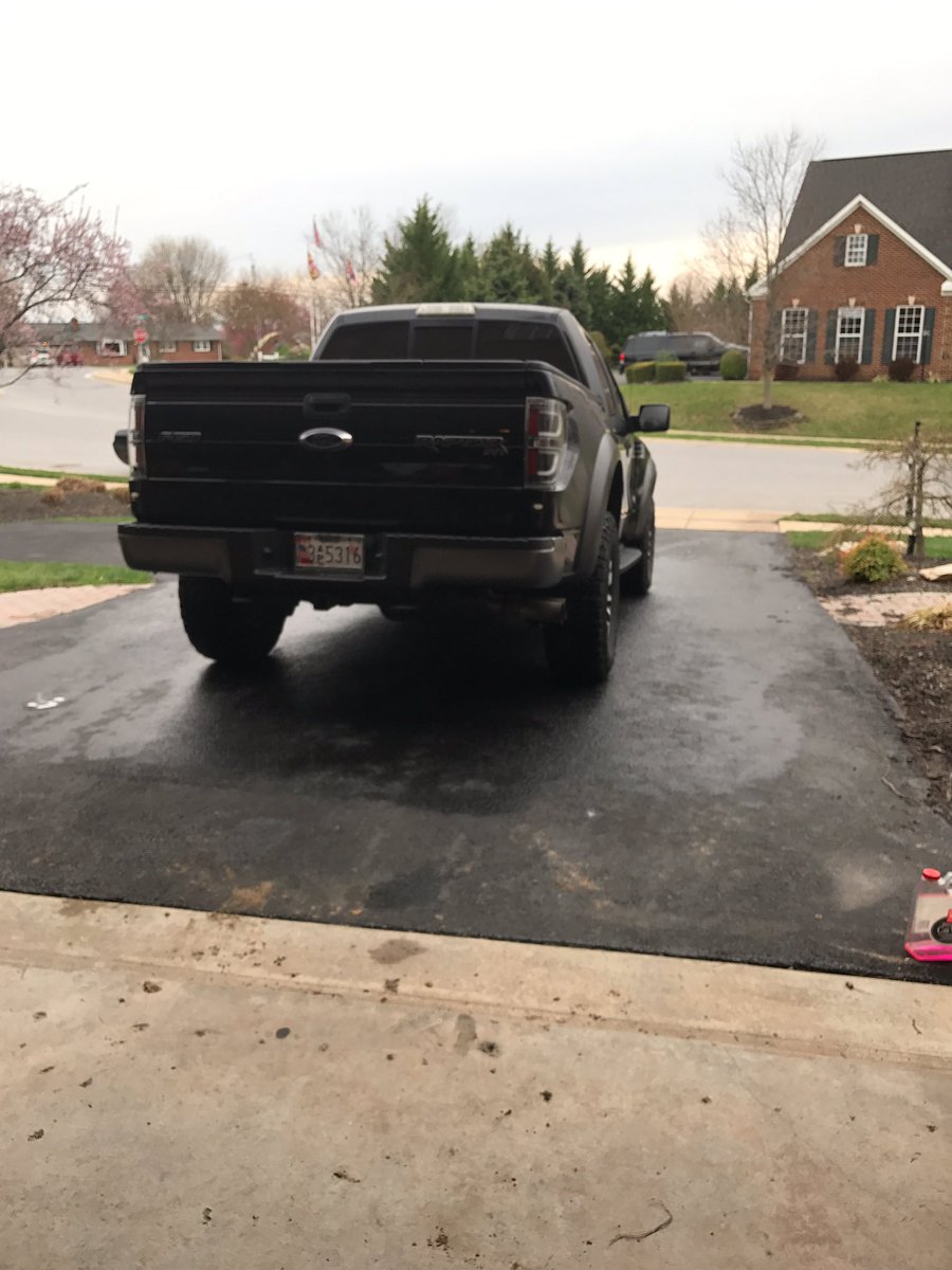 pmpohopin's tweet photo. Daughter of the year award goes to me. #sheclean https://t.co/oGT3DBrpiG