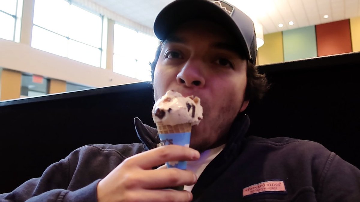 Connor_Garcia_'s tweet photo. VLOG ► THEY NAMED AN ICE CREAM AFTER ME | VLOG 54

LINK ► https://t.co/QYperrAyrW

#vlog #vlogger #subscribe #smallyoutuber #upandcoming https://t.co/UIpuydt3ZE