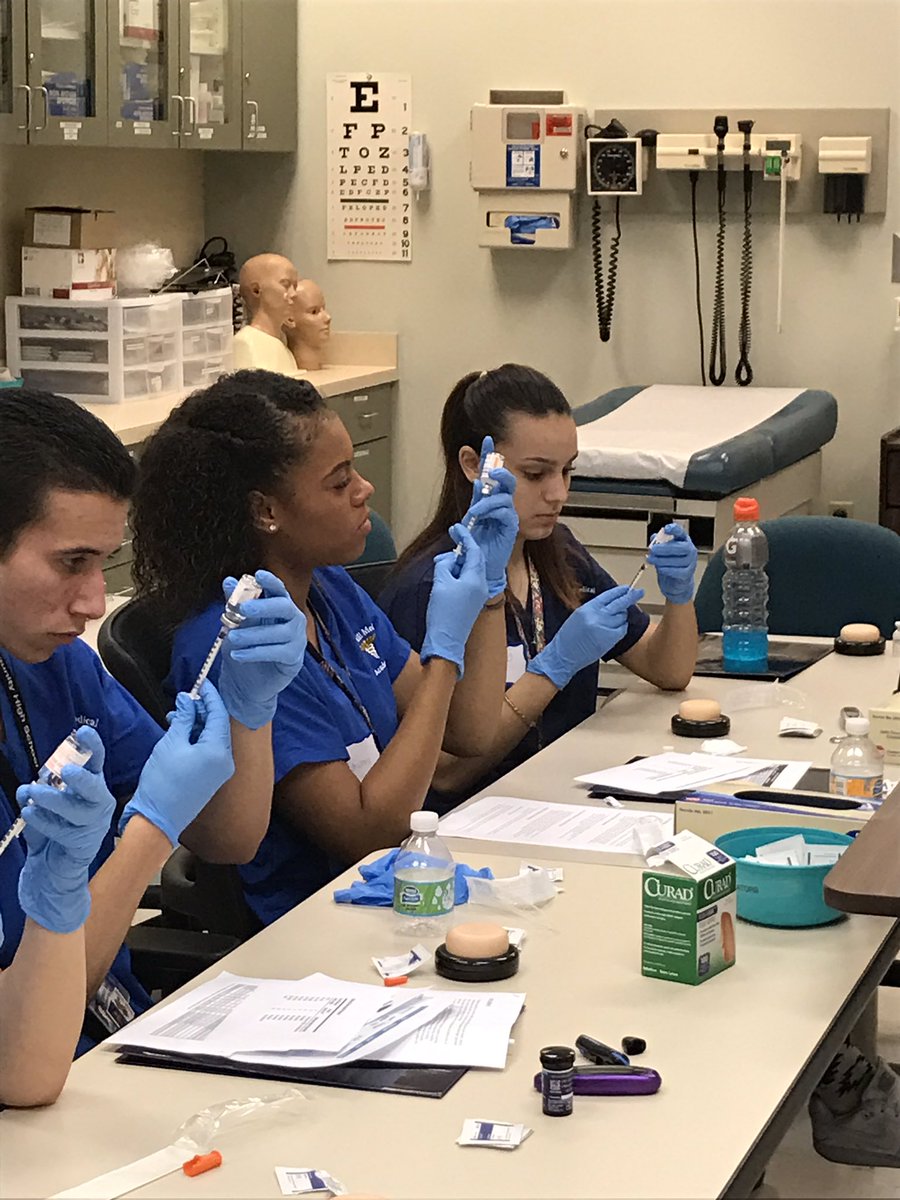 FhhsMedical's tweet photo. Medical Academy students @PBASailfish Nursing School simulation lab! @FHH_FalconFury https://t.co/DgFnugyj9T