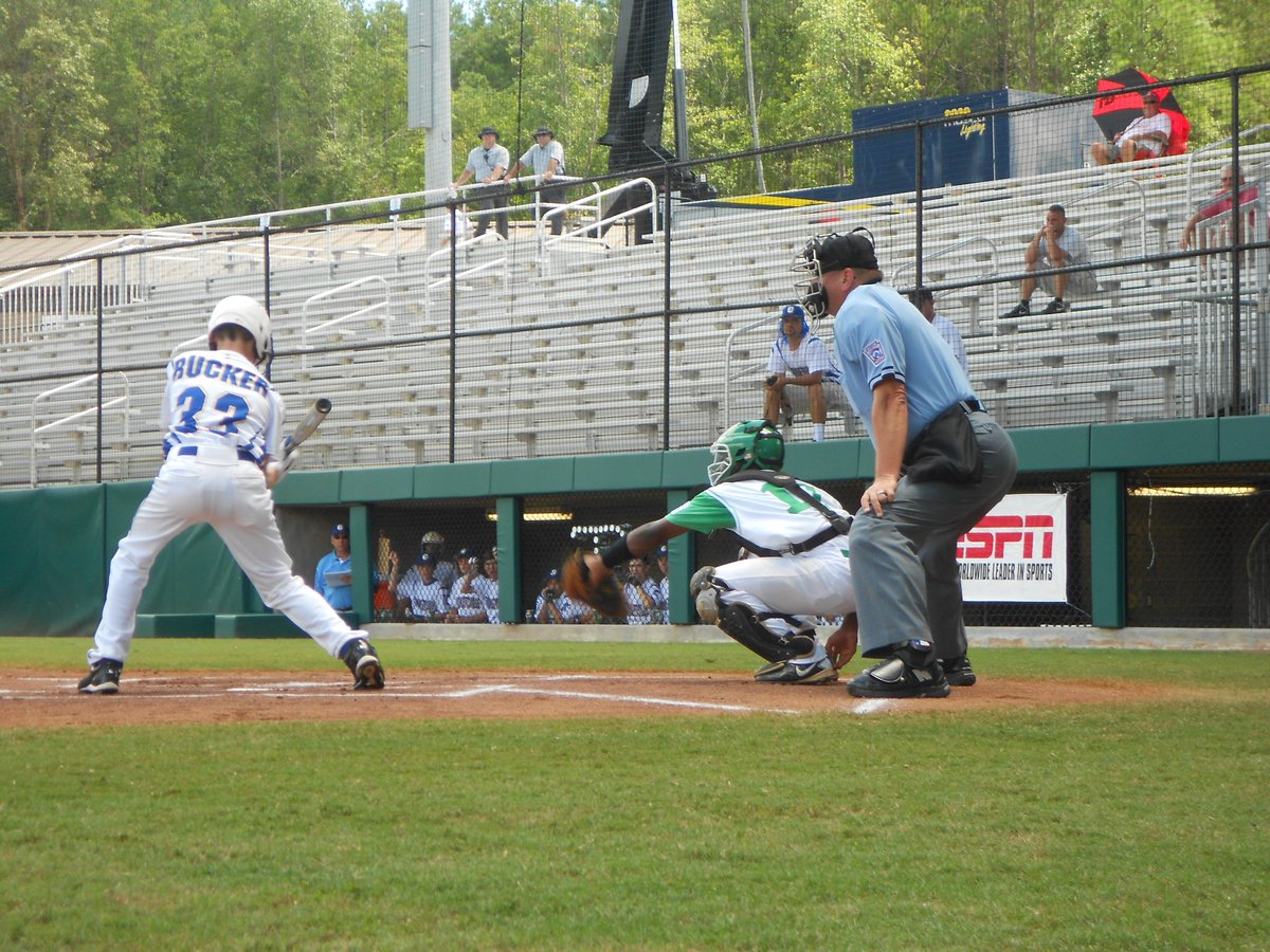 LLSoutheastern's tweet image. Want to freshen your umpiring skills before tournament play begins? Then attend the Four-Umpire Mechanics Clinic bit.ly/fourumpclinic17